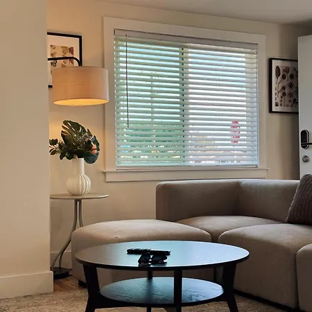 Cozy Private Room B In S Central La